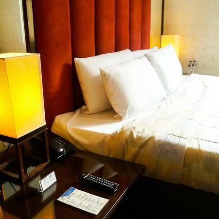 Hotel La Corona De Lipa Lipa City Екстер'єр фото