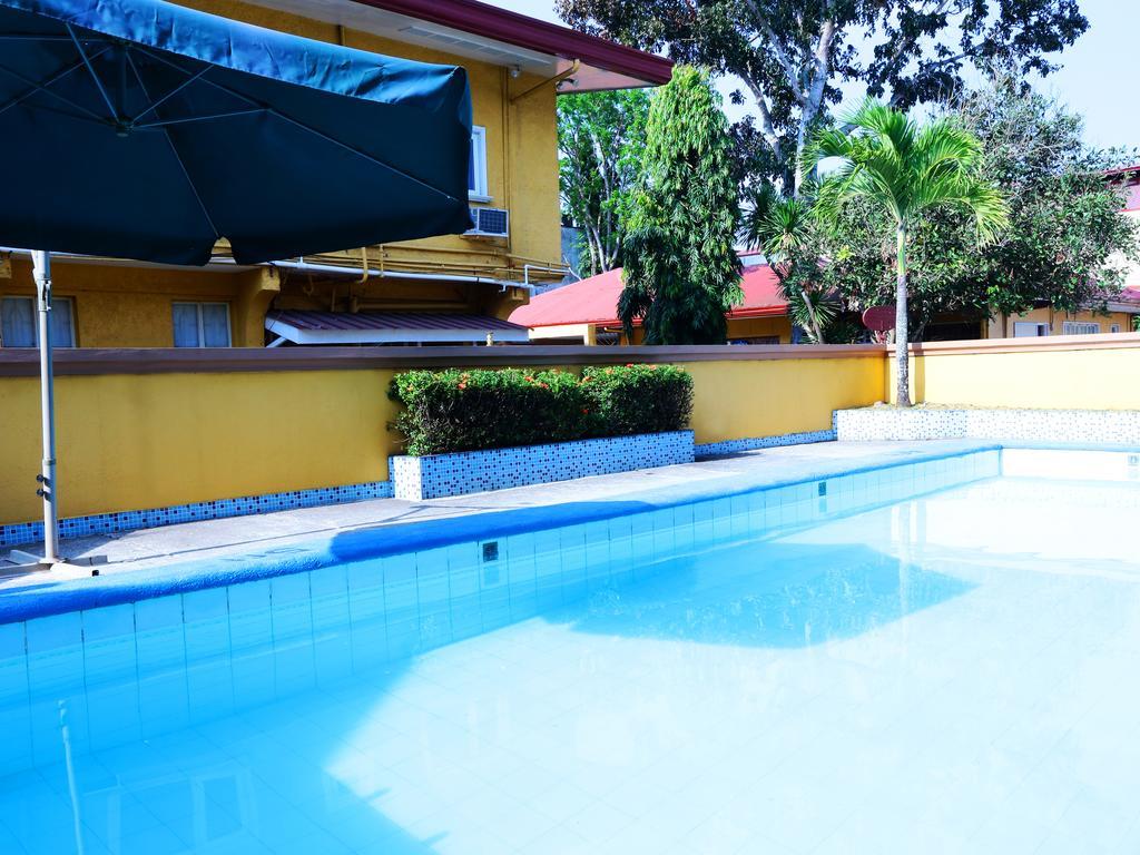 Hotel La Corona De Lipa Lipa City Екстер'єр фото