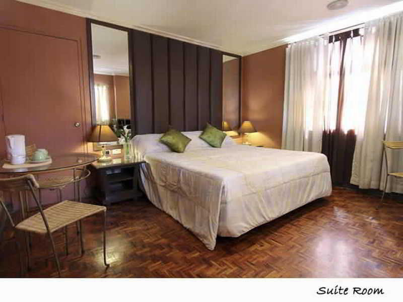 Hotel La Corona De Lipa Lipa City Екстер'єр фото