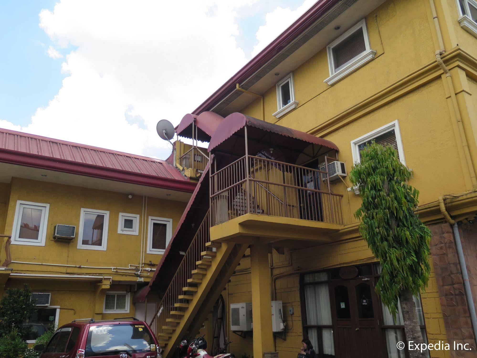 Hotel La Corona De Lipa Lipa City Екстер'єр фото