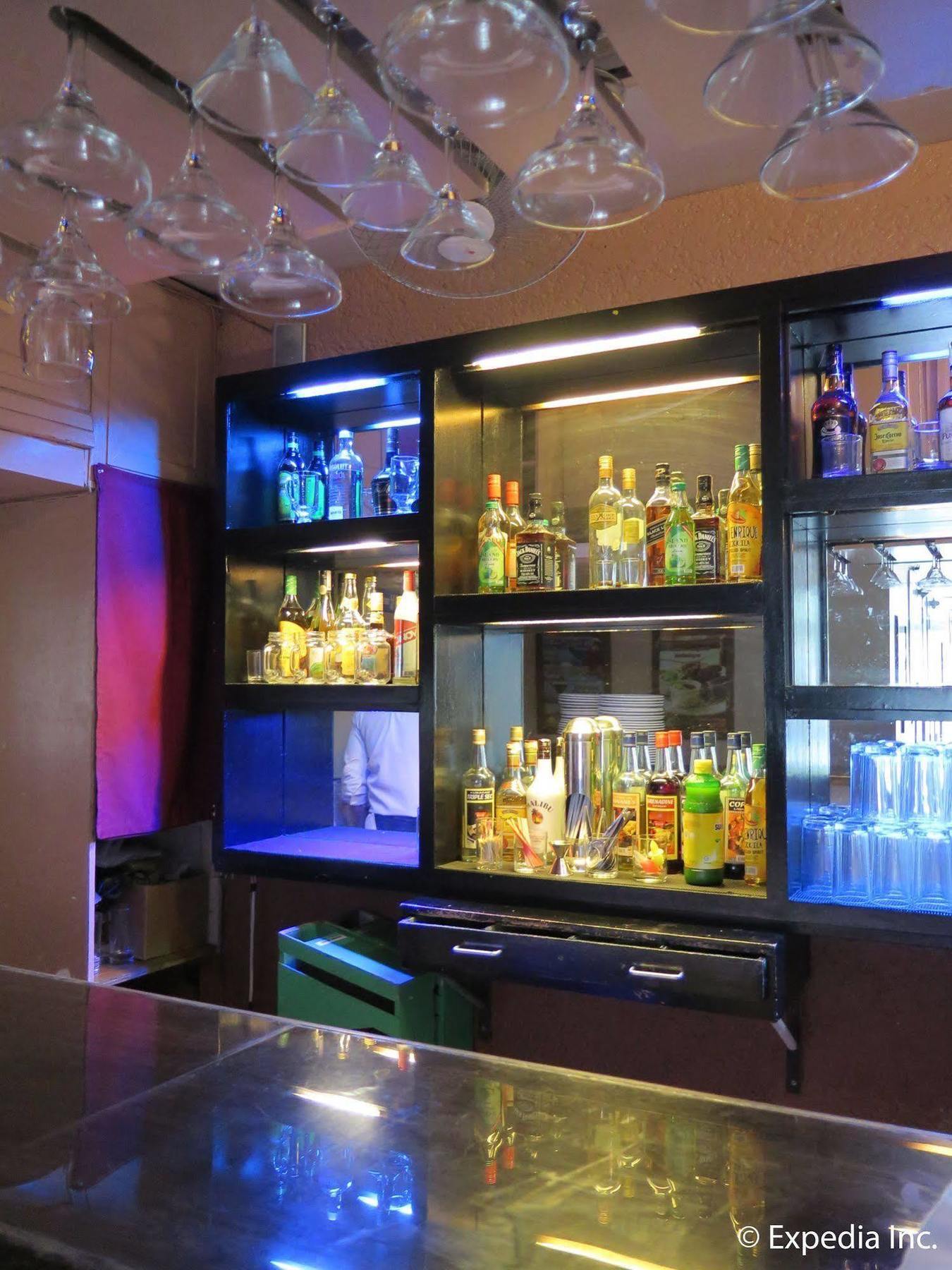Hotel La Corona De Lipa Lipa City Екстер'єр фото
