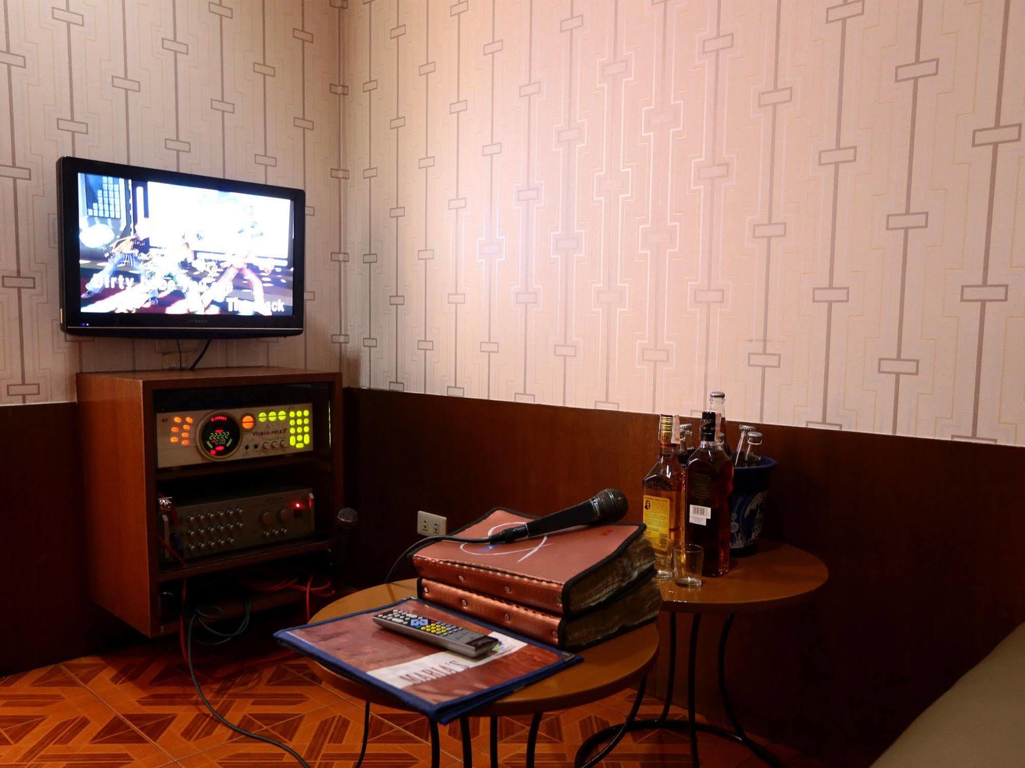 Hotel La Corona De Lipa Lipa City Екстер'єр фото