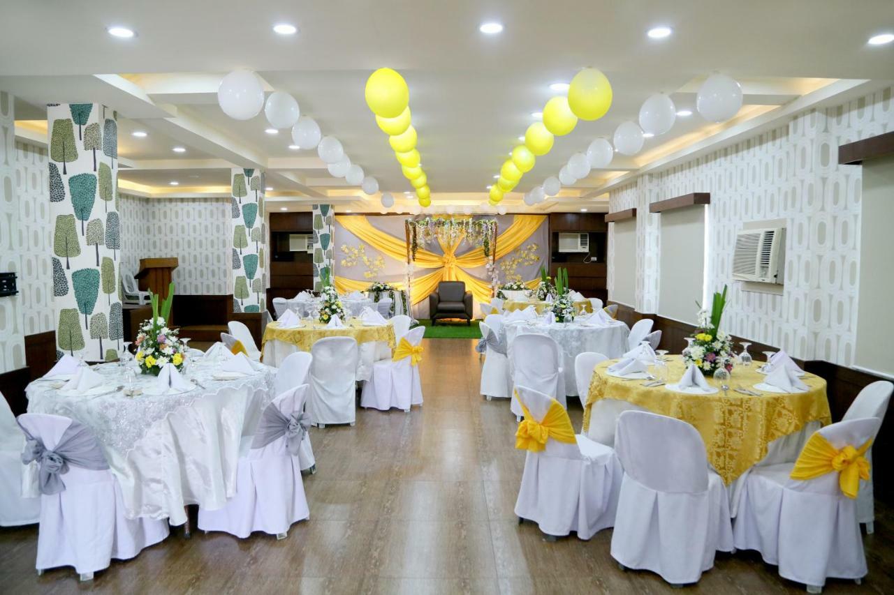 Hotel La Corona De Lipa Lipa City Екстер'єр фото